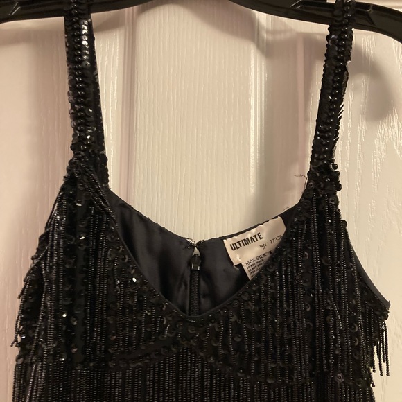 Gorgeous Vintage Beaded Dress. 100% Silk. Sequins and beads. Size Small. - Picture 3 of 9